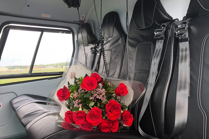 NYC Helicopter Proposal Tour with Photos and Champagne - A private proposal above New York City