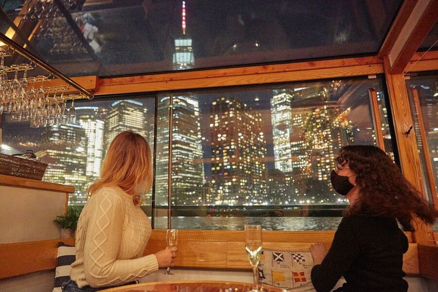 NYC: Romantic Valentine's Day Champagne Cruise - Should you book the Romantic Valentine’s Day Champagne Cruise?