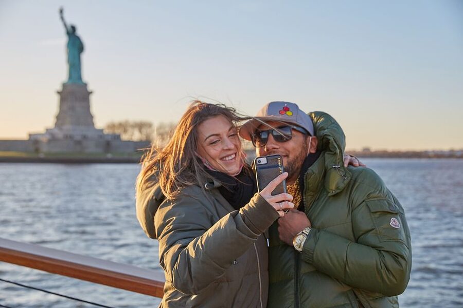 NYC: Romantic Valentine's Day Champagne Cruise - What the harbor route can show you