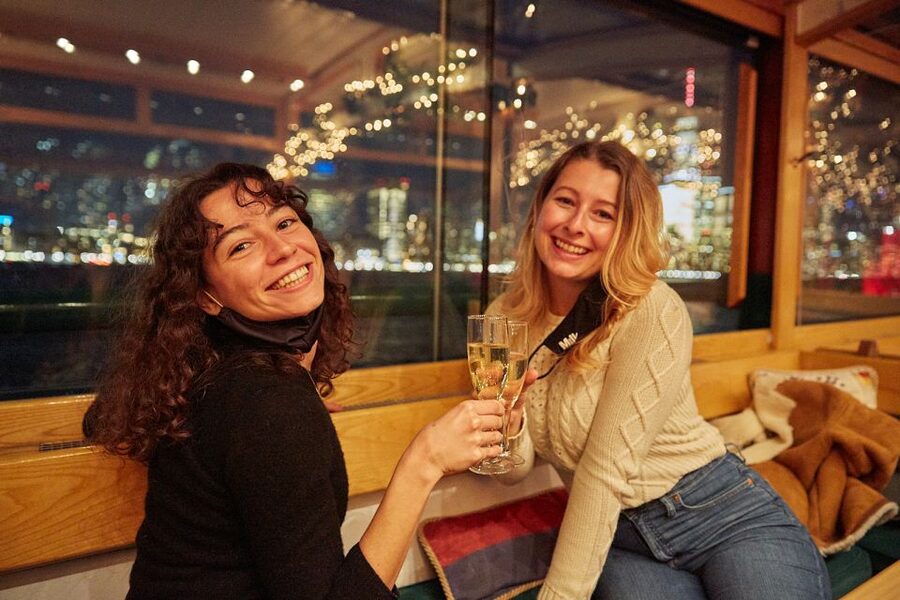 NYC: Romantic Valentine's Day Champagne Cruise - Is $134 per person good value?