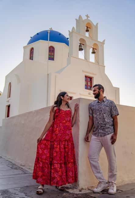 Oia: Couple Photoshoot Seprate Entrance to Blue Dome - How the 30 minutes are likely to feel