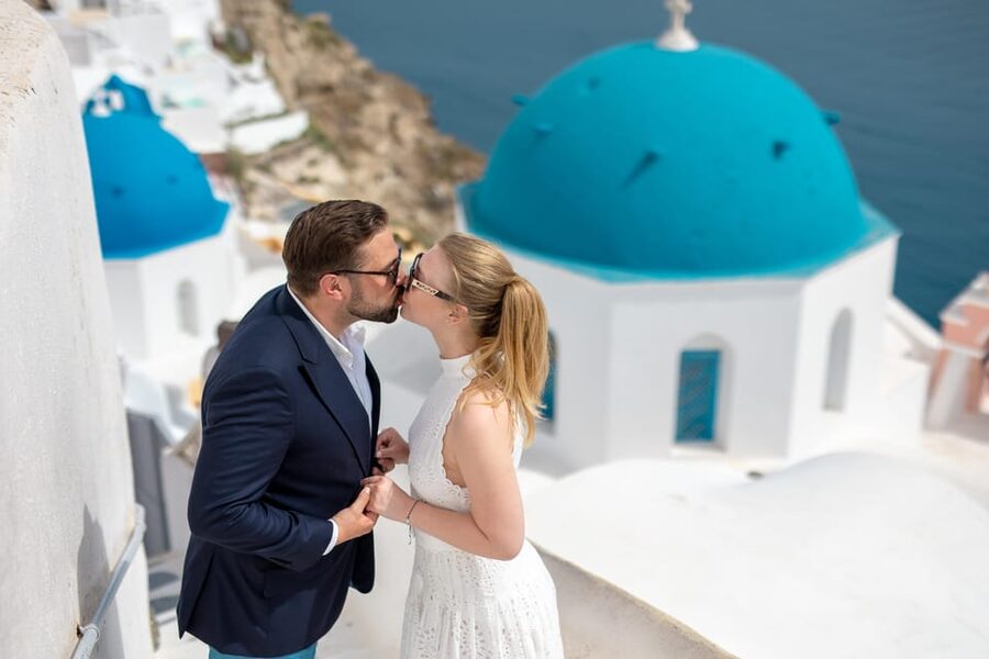 Oia: Couple photoshoot with 30 edited Photos - Key points to know before booking