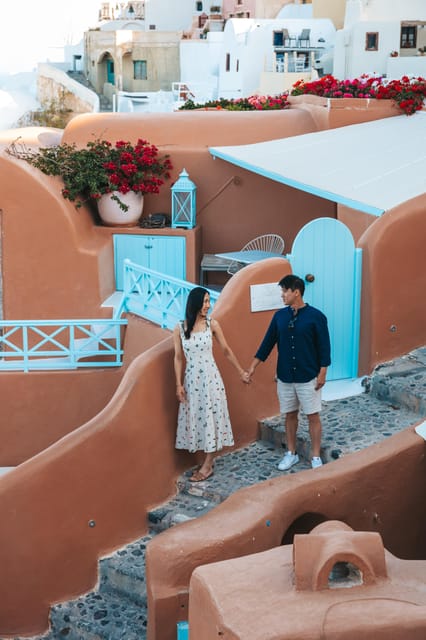 Oia: Couple photoshoot with 30 edited Photos - Thirty minutes or one hour: choosing the right length