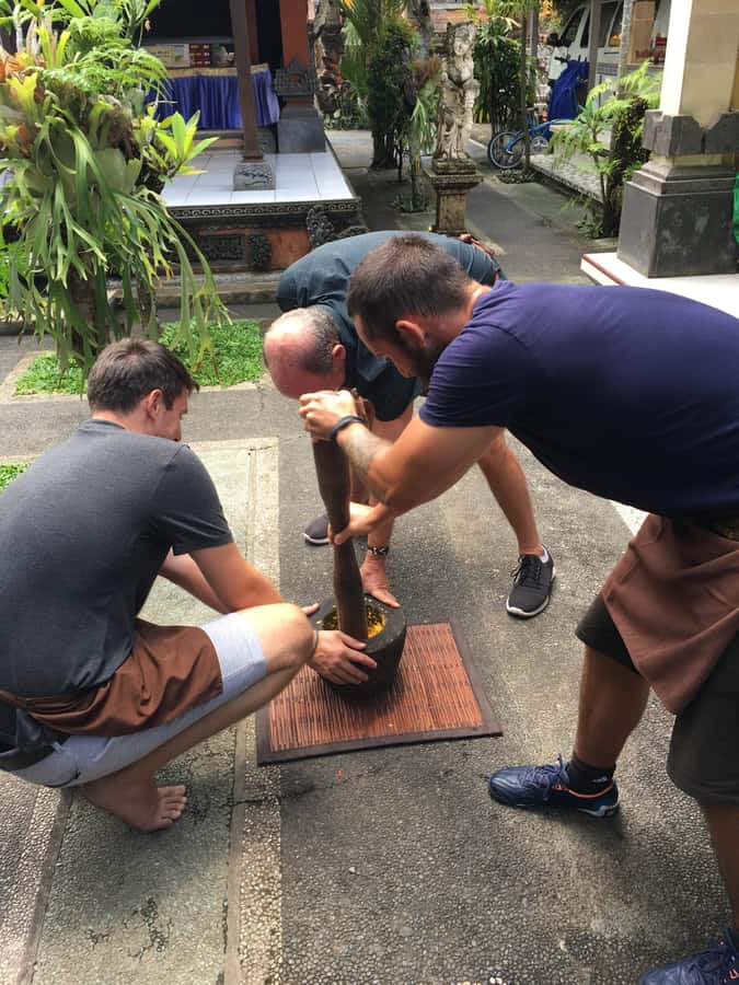 packages cooking class and romantic dinner in a local home - From Ubud rice fields to a traditional family home