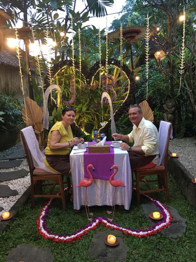 packages cooking class and romantic dinner in a local home - A romantic dinner among flowers and candles