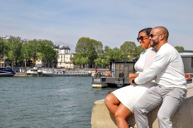 Paris Engagement Proposal Private Walking Tour with Professional Photographer - Rain, delays, and practical planning