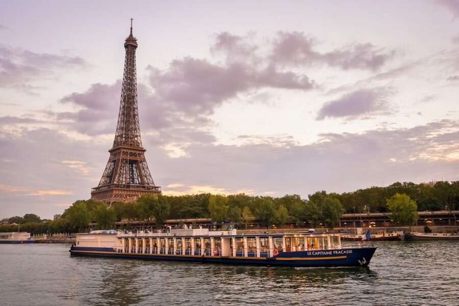 Paris: Romantic Cruise with 3-course Dinner on Seine River - Arrival, boarding, and practical timing