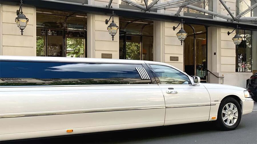 Paris: Romantic Limousine Tour - Inside the stretch limousine
