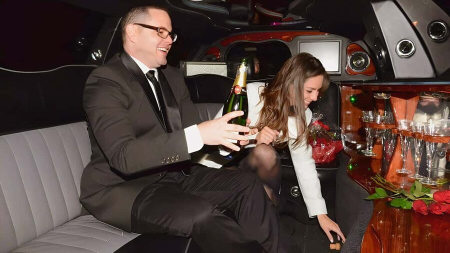 Paris: Romantic Limousine Tour - Is $577 good value for two?