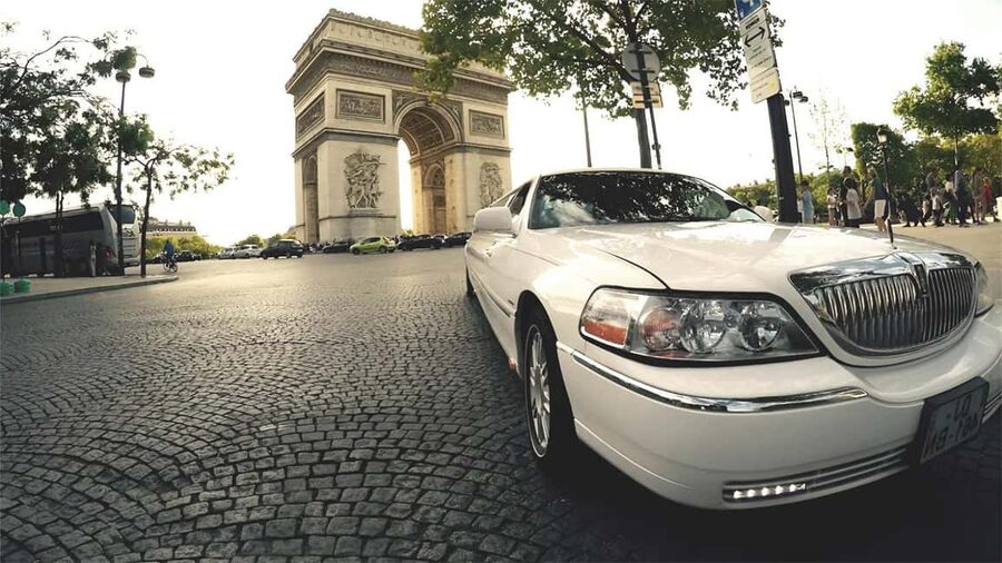 Paris: Romantic Limousine Tour - What the one-hour route covers