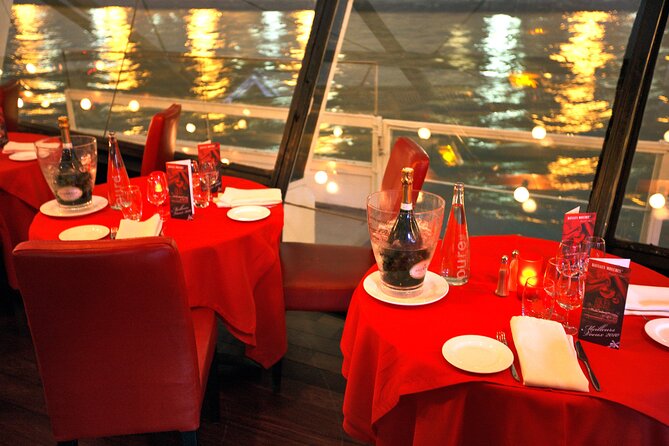 Paris Valentine's Day Dinner Cruise by Bateaux-Mouches - Assigned seating and the window-table question