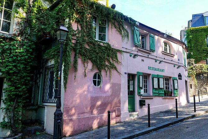 Parisian Love Affair: Elegant Romance Private Tour in Paris - Bridges, rooftops, and the best photo stops