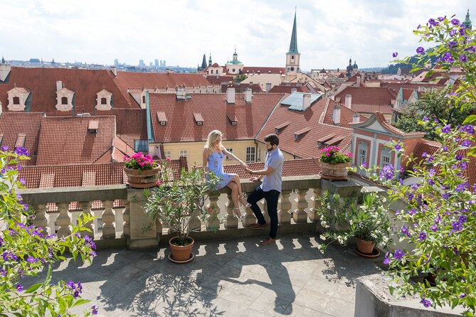 Photo Shoot for couple in Prague - Why this Prague photo walk works