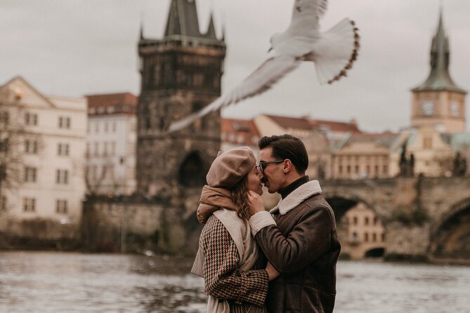 Photographer in Prague - Couple, engagement & portrait photoshoot - From stiff poses to natural photographs