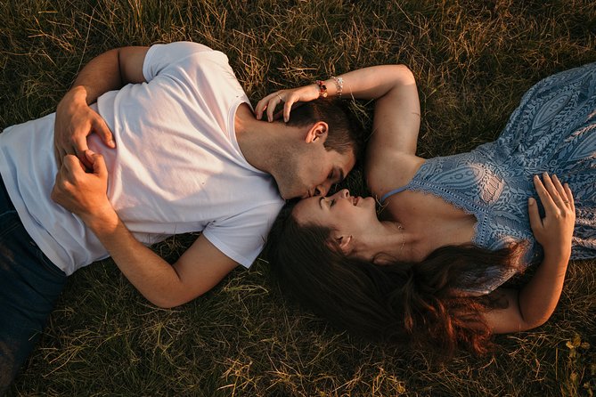 Photographer in Prague - Couple, engagement & portrait photoshoot - What you receive after the one-hour session