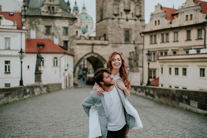 Photographer in Prague - Couple, engagement & portrait photoshoot - Who should book this experience