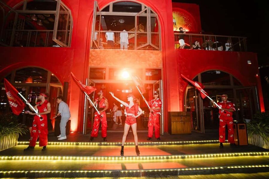 PhuQuoc Romantic Dinner with Symphony & Kiss of the Sea Show - What the $13 price really offers