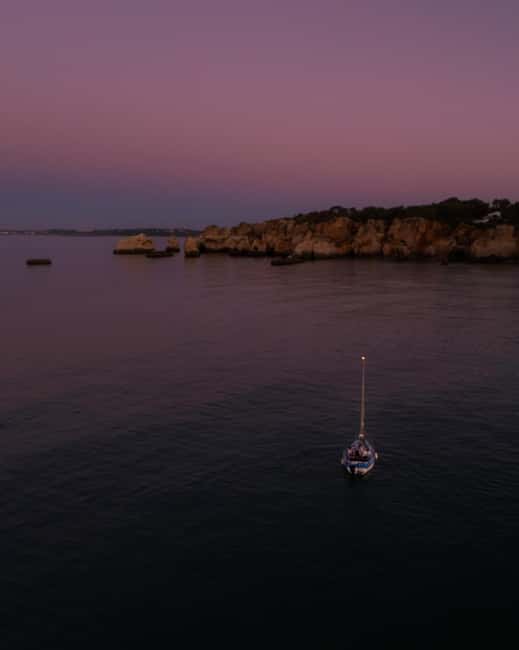 Portimão: Sunset Private Sailing Tour for Couples - João de Arens Beach: choosing your water time