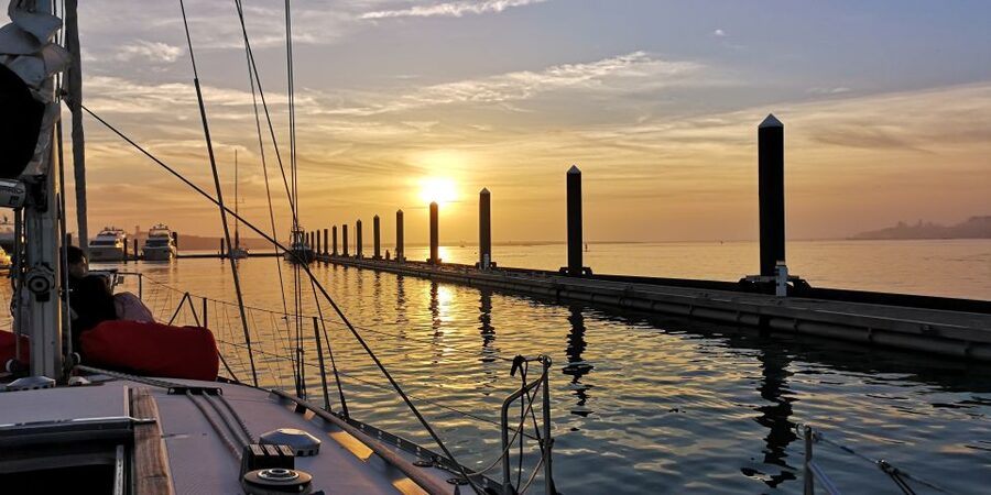 Porto: Romantic Sailboat Cruise - What the Private Price Really Buys You