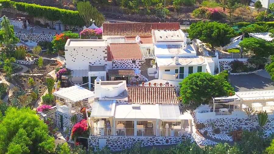 Premium romantic experience for couple in Mogan Gran Canaria - Should you book the Mogan romantic experience?