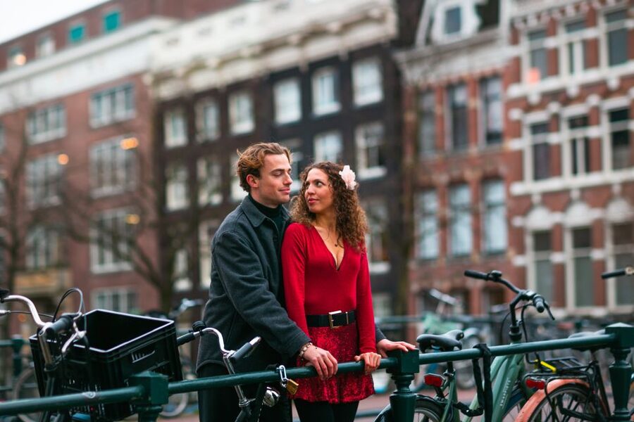 Premium Romantic Photoshoot Experience for Couples - Who should book this Amsterdam photoshoot