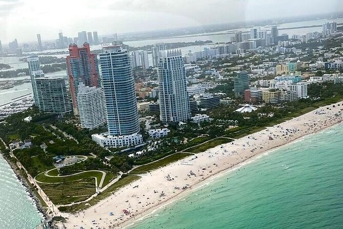 Private 60 Minute Romantic Air Tour with Champagne in Miami - Key Biscayne and Biscayne Bay from above