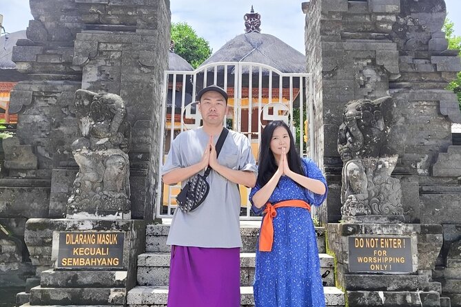 Private Bali Romantic Couple Tour with Parasailing Adventure - Private transport and group size