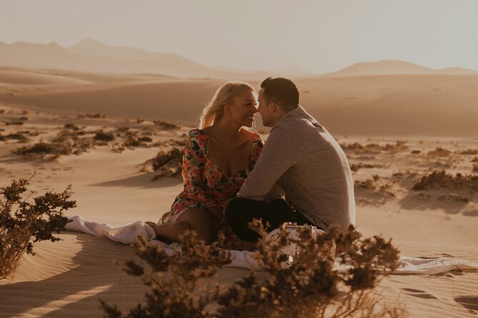 Private couple shooting - Corralejo Fuerteventura - Choosing between dunes and the beach