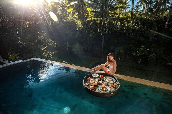 Private Floating Breakfast Jungle Swing and Romantic Spa in Ubud - Key points at a glance