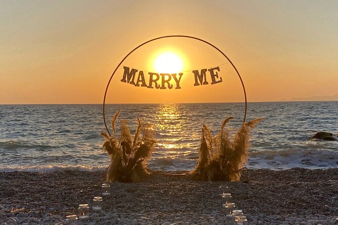 Private Marriage Proposals - The decorations, from glowing letters to pampas grass