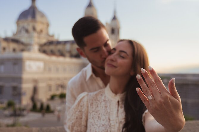 Private Photo Session Tour for Couples in Madrid - Key points to know before you book