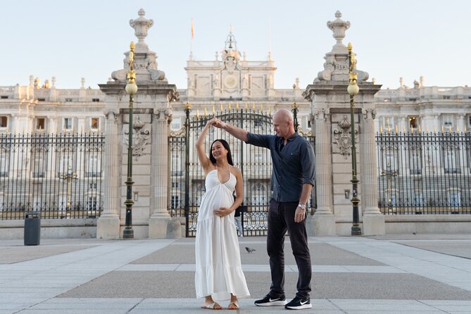 Private Photo Session Tour for Couples in Madrid - Why this Madrid photo walk works for couples