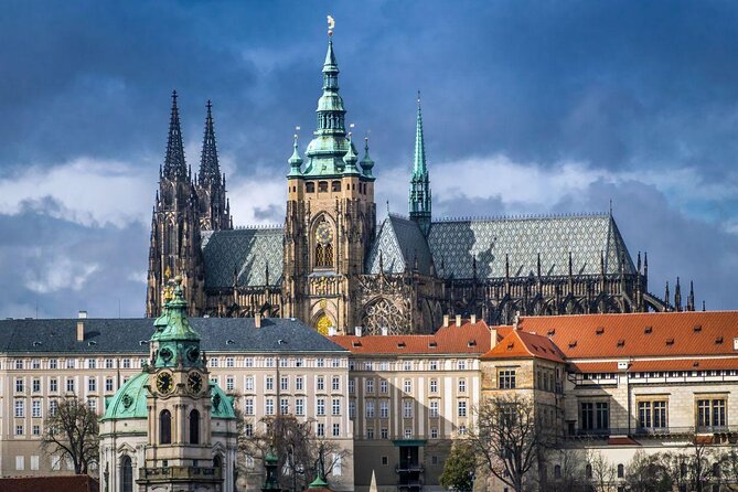 Private Prague Photoshoot for Individuals, Couples and Families - Why a Private Prague Photo Walk Makes Sense