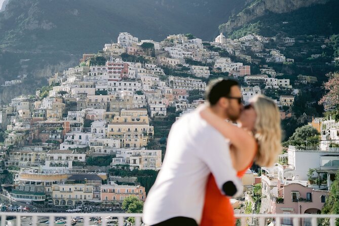 Private Professional Photoshoot in Positano Couple and Family - Narrow streets and natural posing