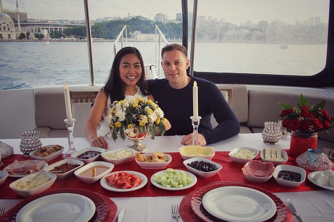 Private Proposal Tour in Bosphorus - Maiden Tower and the Daylight Option