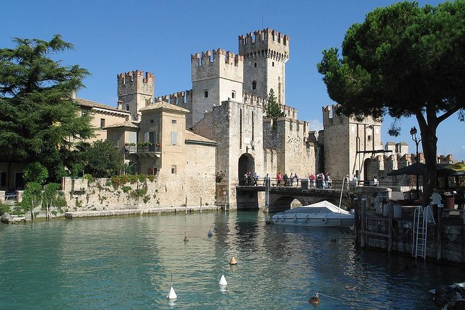Private Romantic Motorboat Tour From Sirmione - FAQ