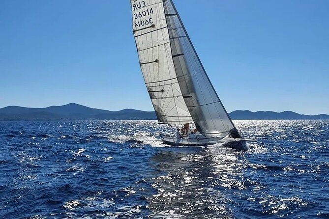 PRIVATE Romantic Sunset Boat Tour Zadar with Local Wine 1,5h - Private boat or shared cruise?