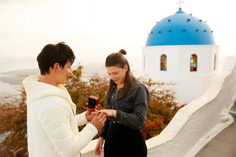 Proposal Photographer in Santorini - Candid photographs instead of stiff poses