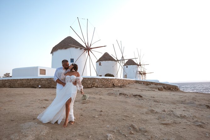 Proposal Photoshoot Mykonos - Meeting at the Mykonos Windmills