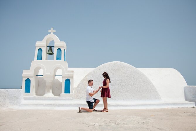 Proposal Photoshoot Santorini - Rose petals, poses, and the visual result