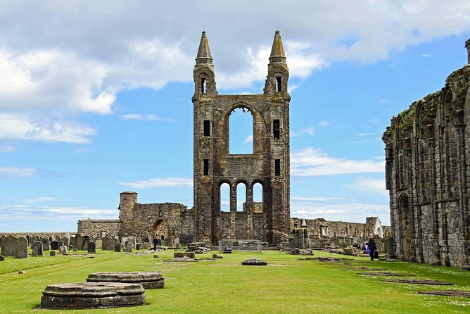 Rebels, Romance & Raisins St. Andrew's Walking Audio Tour - A short walk through St. Andrews with a clear sense of place