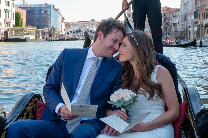 Renew your wedding vows on a romantic gondola - Meeting near Calle Larga San Marco