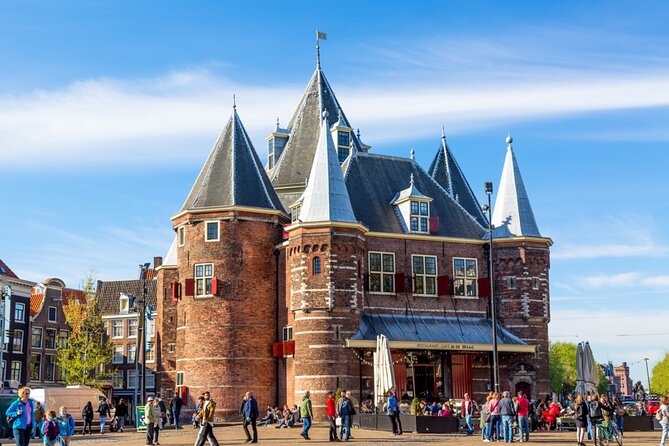 Romantic Amsterdam: Fairytale or Tragedy? Self-Guided PuzzleQuest - Finishing at the Skinny Bridge