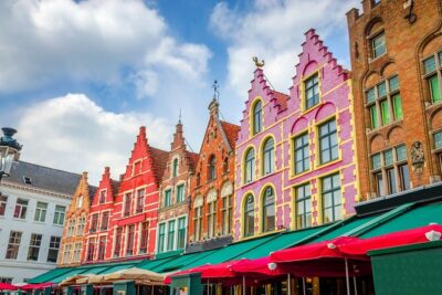 Romantic Bruges: Love Between the Canals Exploration Game