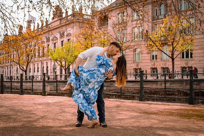 Romantic Couple Photoshoot in the Heart of Berlin - Why the Museum Island setting works