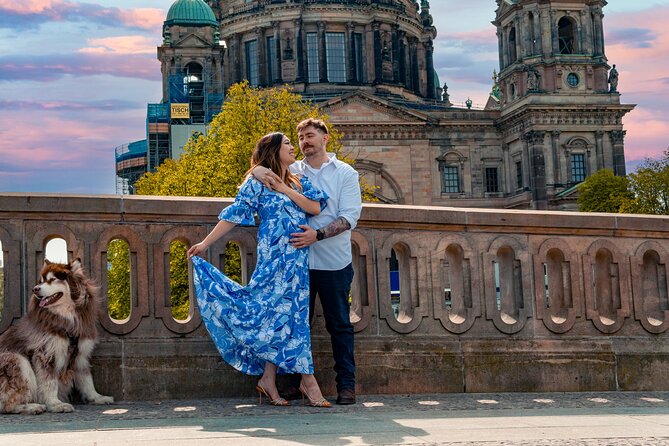 Romantic Couple Photoshoot in the Heart of Berlin - Who should book this experience