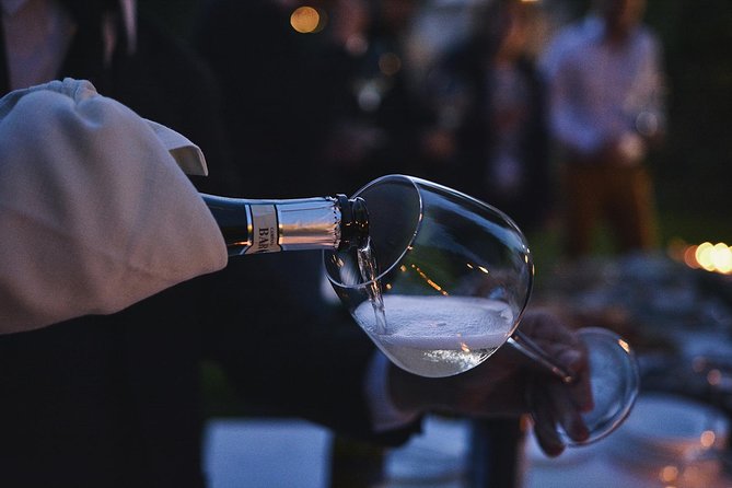 Romantic Dinner and Wine Tasting in San Gimignano Winery - The group size and atmosphere