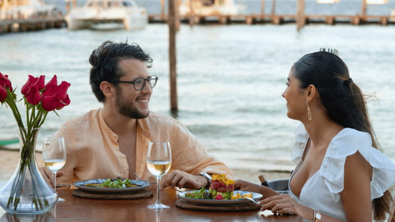 Romantic dinner in front of the sea - FAQ