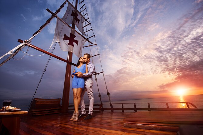 Romantic Dinner in the Spanish Galeon with Sax in Cancun. Lobster & Beef menu. - Choosing between lobster, beef, and surf and turf