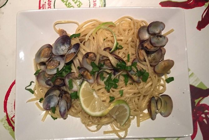 Romantic dinner on a boat - Catania - Weather, Food Requests, and Practical Planning